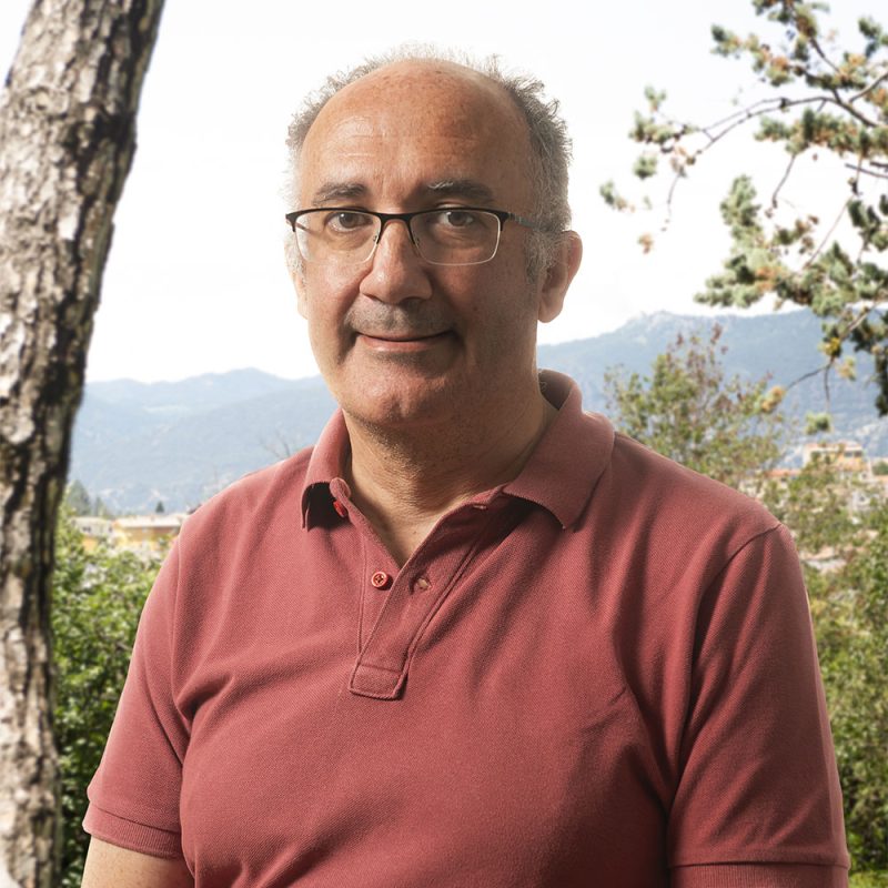 A LAZARO